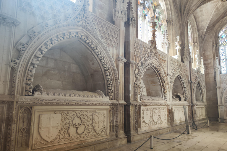 From Lisbon: Medieval Tour, Batalha, Tomar, Alcobaça, Óbidos Private Tour Option