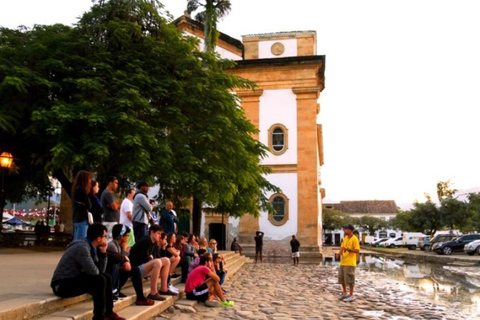 Quartier historique de Paraty : Visite à pied avec dégustation de CachacaParaty : Visite à pied en anglais avec dégustation de cachaca