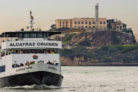San Francisco: Alcatraz Tour & 90-Minute City Excursion