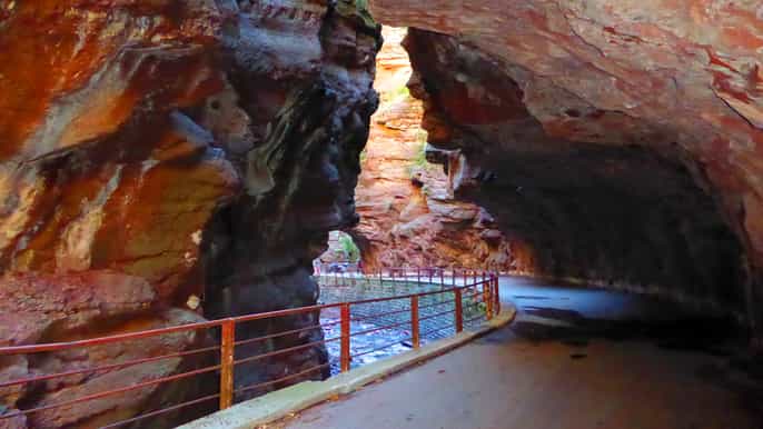 private tour to the fabulous red gorges and entrevaux