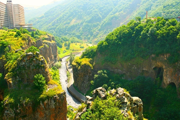 Eriwan: Private Wings of Tatev und Jermuk Wasserfall TourPrivat geführt: Jermuk, Tatev-Kloster und Quellen-Tour