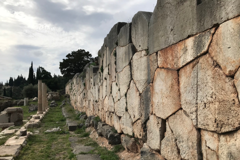 Vanuit Athene: dagexcursie naar DelphiRondleiding in het Italiaans