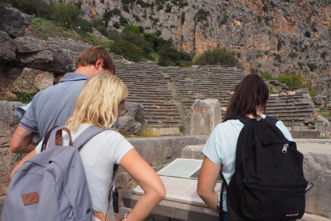 Vanuit Athene: dagexcursie naar DelphiRondleiding in het Engels