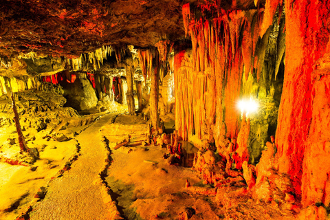 Depuis Malaga : coupe-file grottes de Nerja et Frigiliana