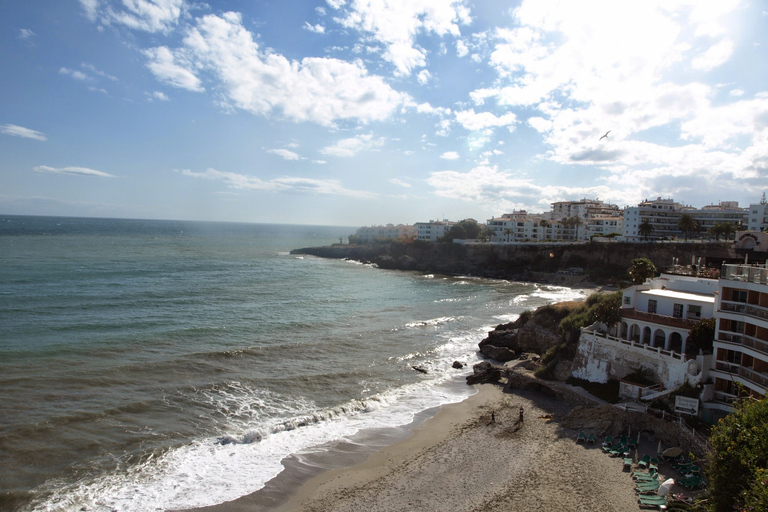 Ab Málaga: Nerja-Höhle ohne Anstehen & Frigiliana