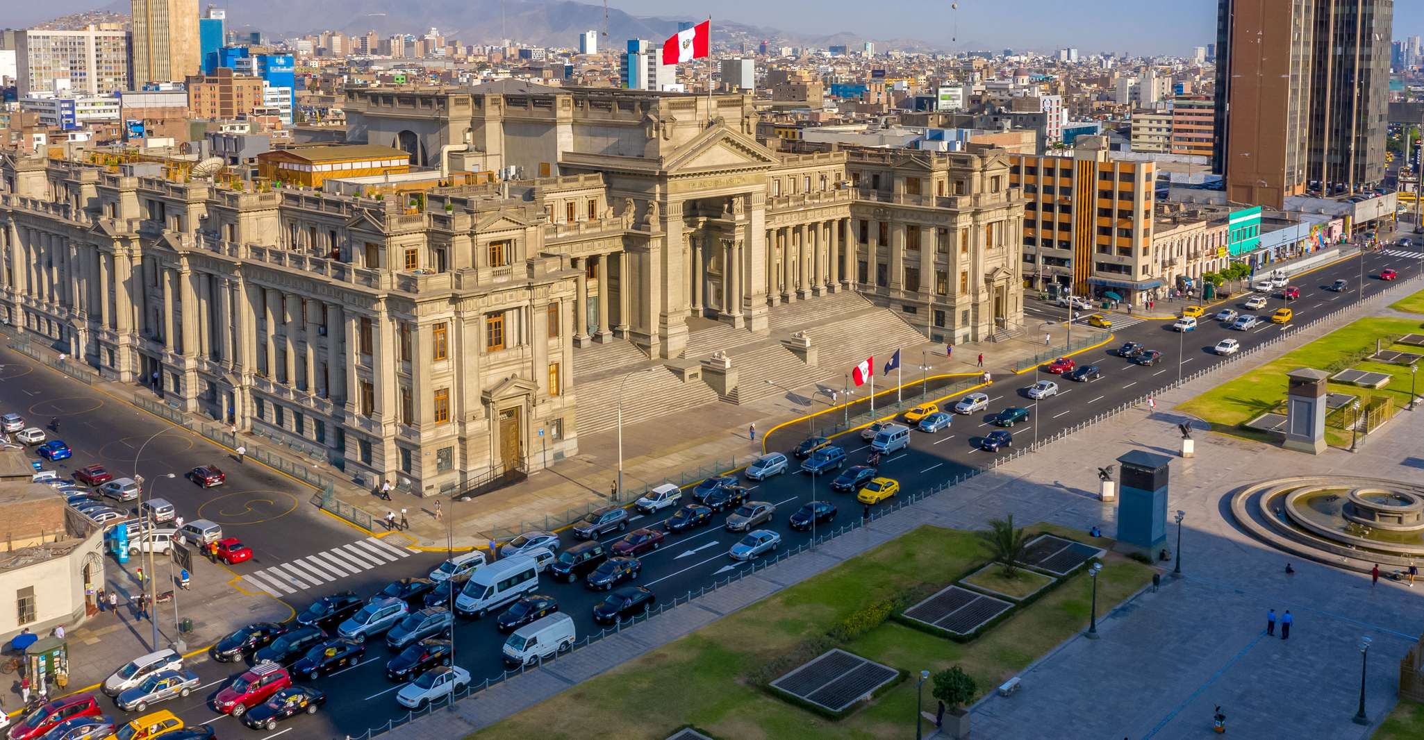 City Tour With Demonstration & Tasting of Pisco Sour - Housity