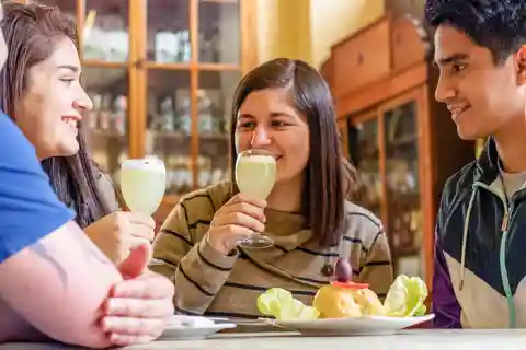 Lima: Tour noturno com luzes, pisco e diversão e degustação de pisco
