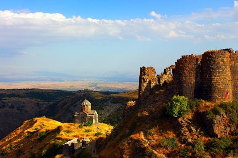 Armenia: Private Tour to Amberd Fortress and Lake Kari