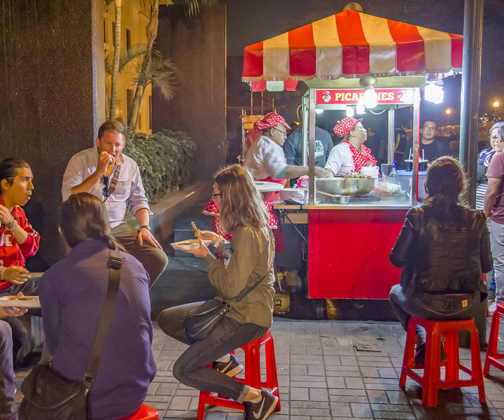 Lima: esperienza di cibo di strada nel centro storico e antiche taverne