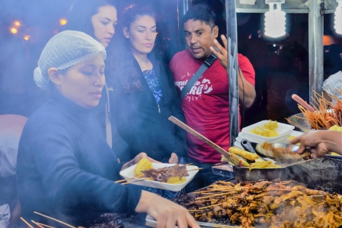 Lima: expérience de la nourriture de la rue du centre historique et des vieilles tavernesExpérience de cuisine de rue en anglais