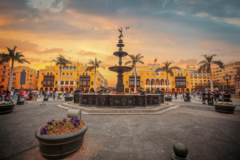 Lima: Small Group City Walking Tour with Catacombs TicketTour with Hotel Pickup