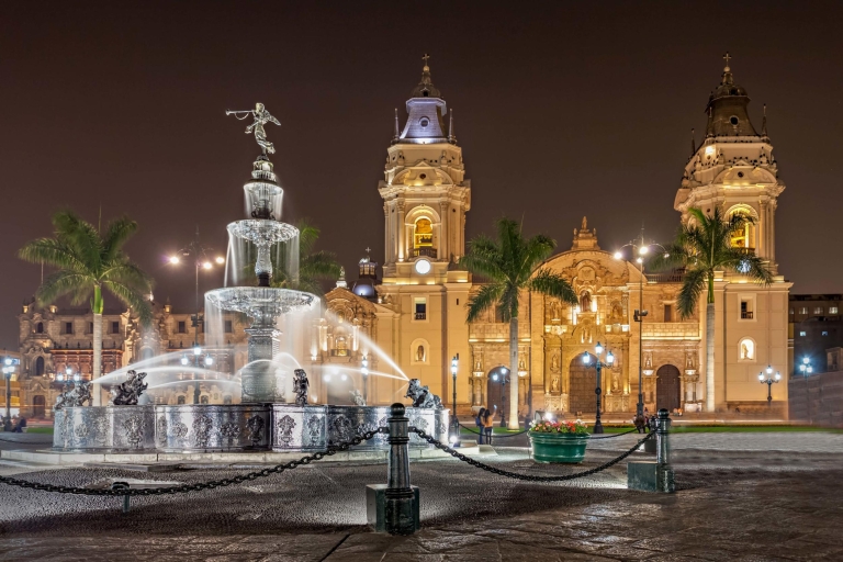 Lima: Water Magic Circuit, Downtown en Catacombs Night TourLima: Water Magic Circuit, Downtown en Catacomben Tour