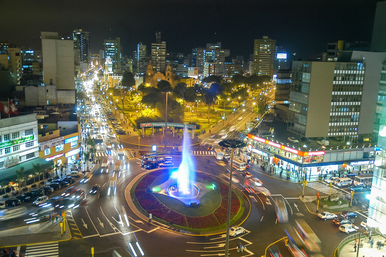 Lima: Circuito Mágico del Agua, centro y catacumbas de nocheLima: tour por Circuito Mágico del Agua, centro y catacumbas