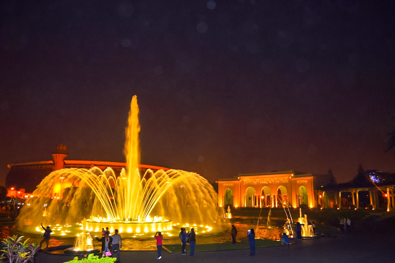 Lima: Water Magic Circuit, Downtown and Catacombs Night Tour Lima: Water Magic Circuit, Downtown and Catacombs Tour