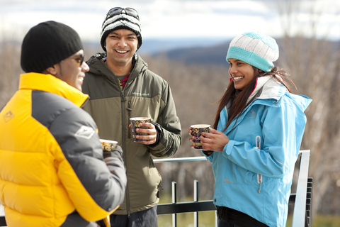 Melbourne: Lake Mountain Snow Guided Tour