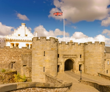 From Glasgow: Loch Lomond, Trossachs & Stirling Castle Tour
