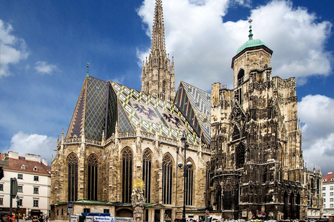 Vienna: Sightseeing Tour in an 8 seats electric classic car 40-Minute Tour (up to 8 peoples)