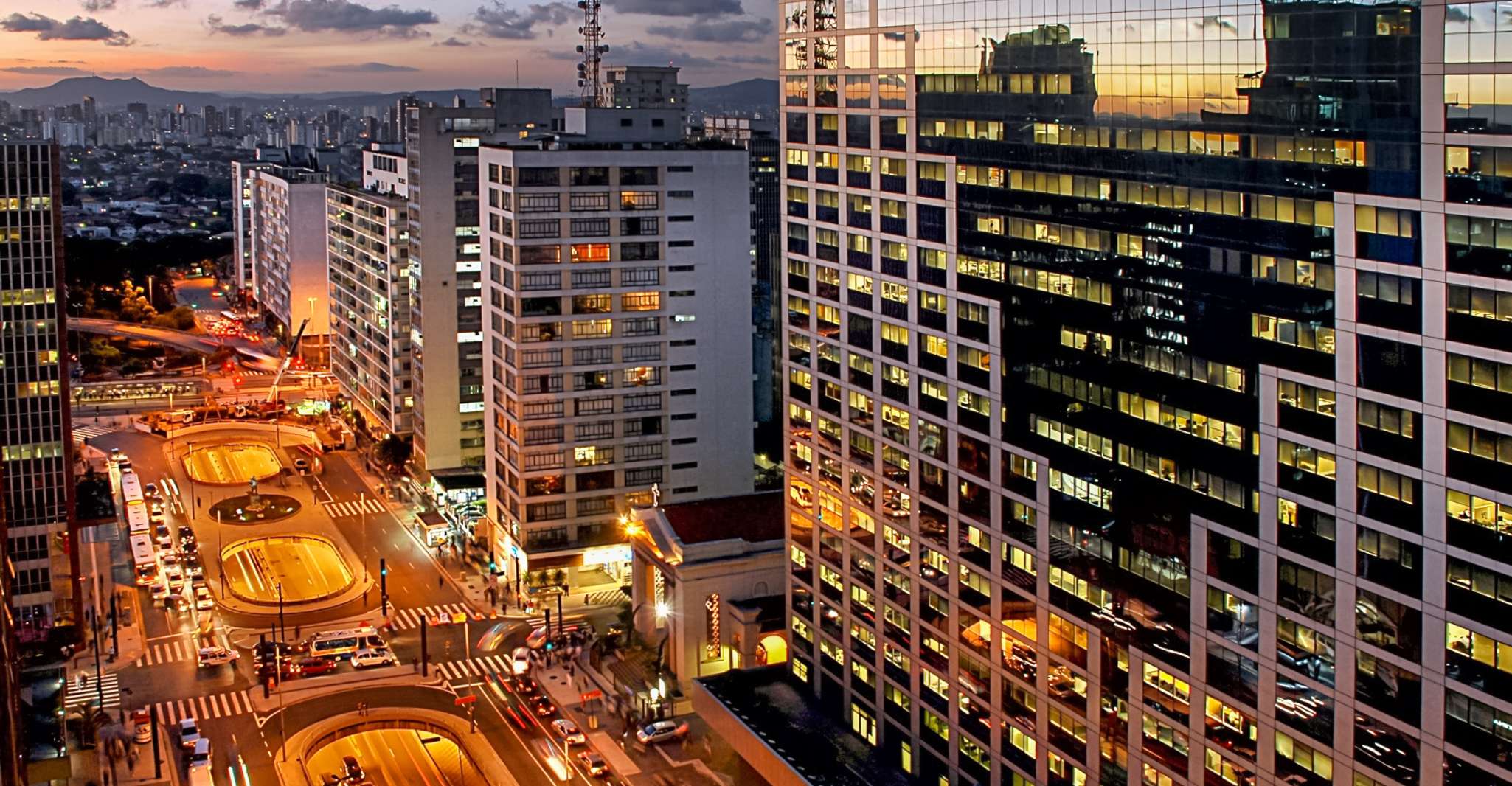São Paulo, Private 4-Hour Night Tour - Hizvo