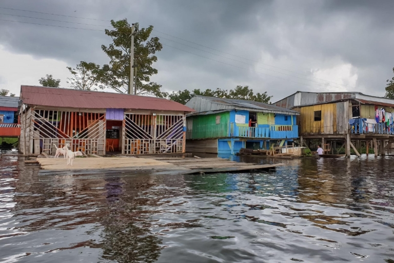 Iquitos: Excursión de 6 horas por el río Amazonas con Belén y Mariposario