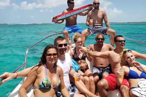 Nassau: Glass Bottom Boat, Banana Boat and Snorkelling Tour