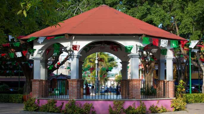huatulco city tour