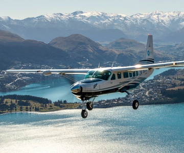 From Queenstown: Milford Sound Flight and Boat Cruise
