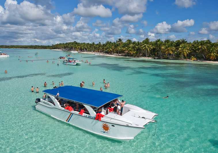 saona island highlights tour by boat with buffet lunch