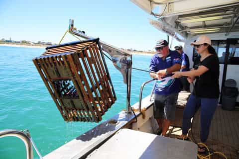 Mandurah: Wild Seafood Experience