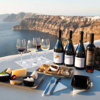 Santorini: Three Wineries and One Brewery Tour with Tastings