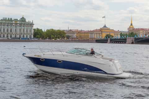 St. Petersburg: Private Canals Speedboat Rental