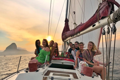 Rio de Janeiro: Sunset Sailing Tour Small Group Sunset Sailing Tour