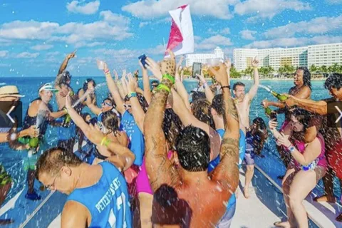 Rockstar Boat Party Cancun - Booze Cruise Cancun (18+)