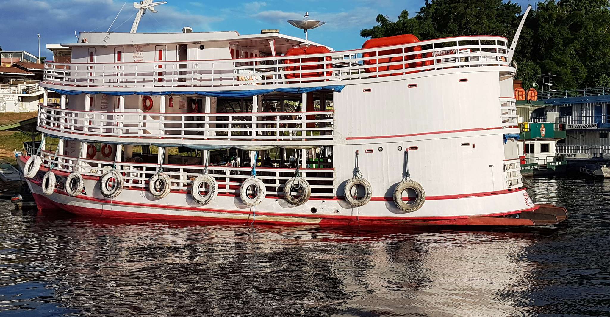 Manaus a Belem 5 días de viaje en barco local - Hizvo