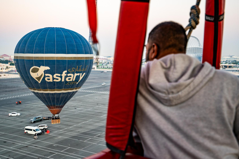 Qatar: Sunrise Hot Air Balloon Experience above Doha Private - Upto 3 People