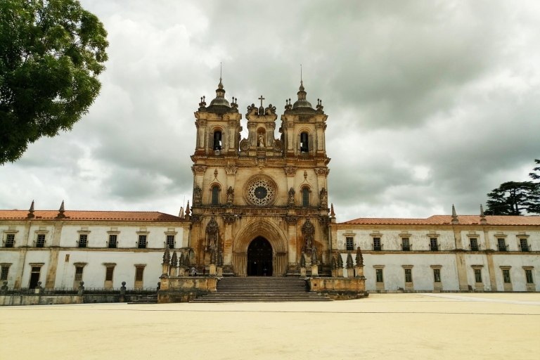 Fátima, Batalha, Alcobaça, Nazare y Obidos: The Blue West