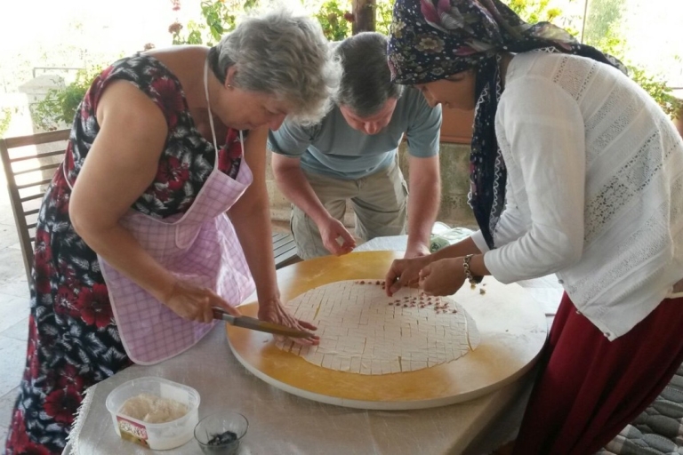 Cappadocië: Turkse kookcursus en privétour door CappadociëRondleiding in het Spaans en Japans