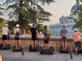 Madrid: Segway-Tour im Stadtzentrum und Retiro Park Madrid: Segway-Tour im Stadtzentrum und Retiro Park