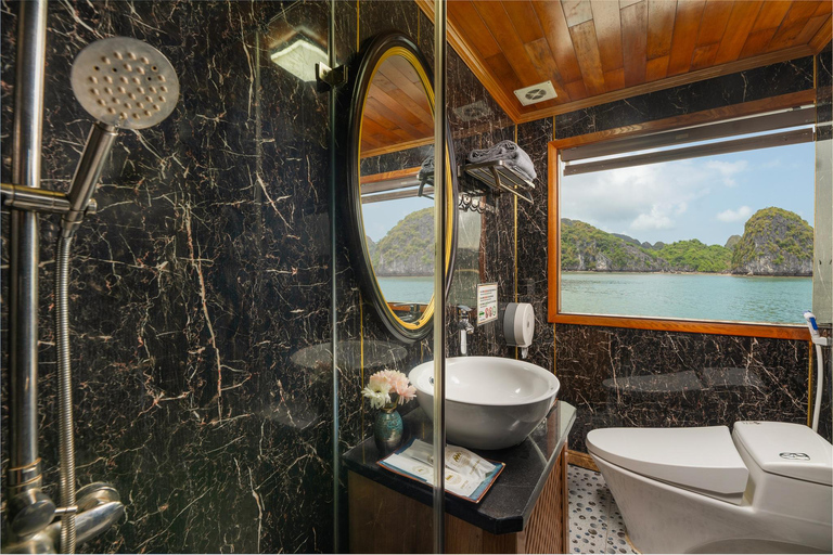 Hanoi: 2 days Lan Ha Bay Cruise, Bai Tu Long, Cat Ba Island