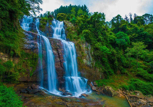 Centraal Sri Lanka: Ramboda Falls en Tea Factory Tour