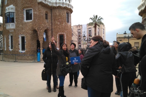 Barcelona taniej: Sagrada Familia i park GüellWycieczka prywatna