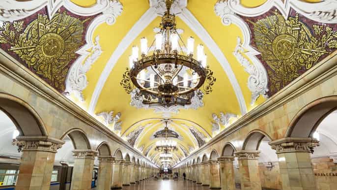 moscow metro and red square small group tour