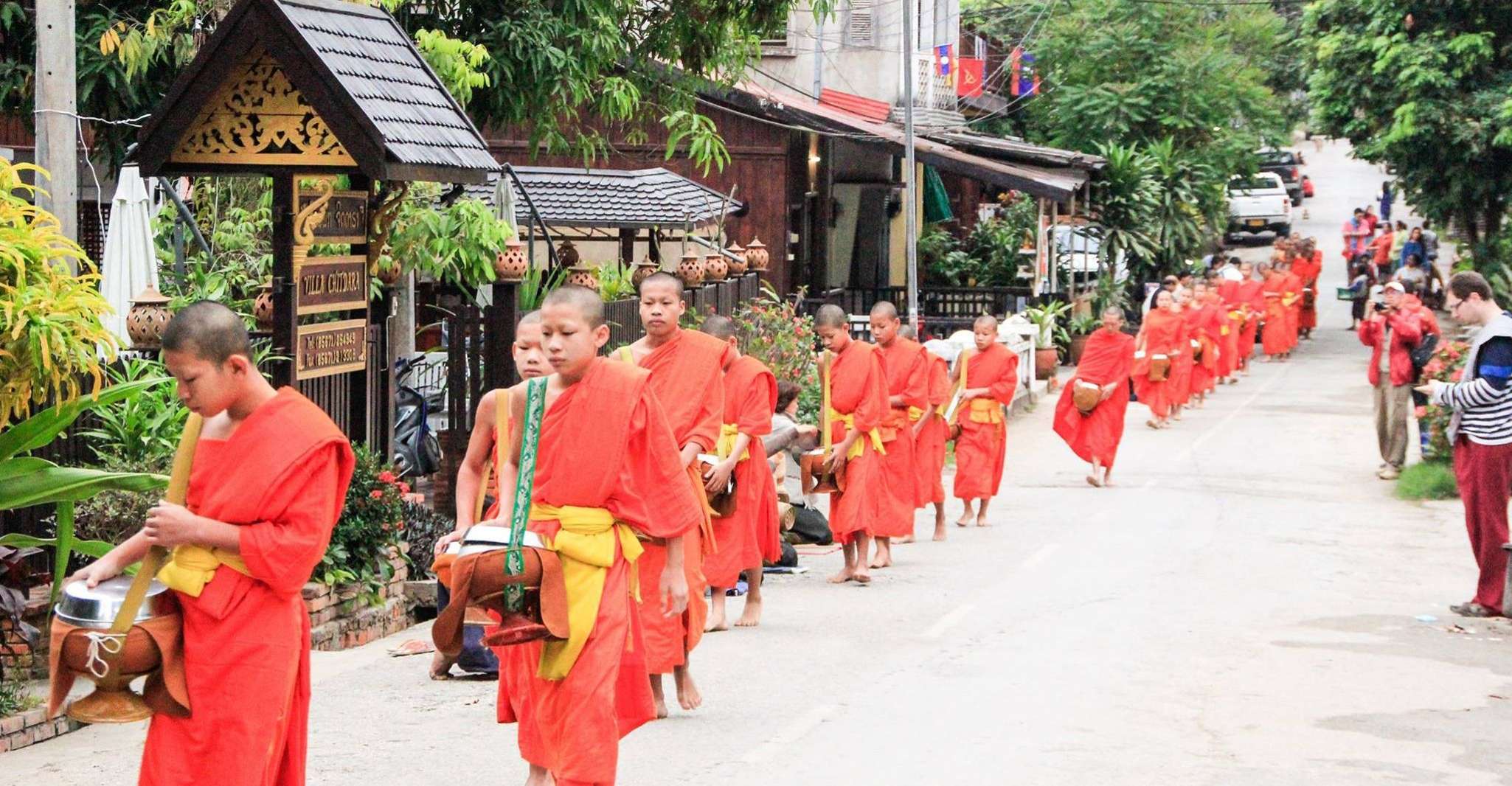 Luang Prabang, visite privée incontournable et visite du mont Phousi - Hizvo