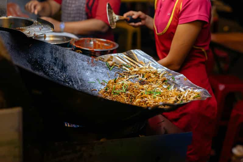 Kuala Lumpur: Local Street Food Night Tour | GetYourGuide