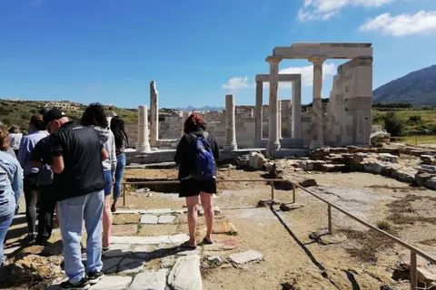Naxos Island: Full–Day Historical Bus Tour