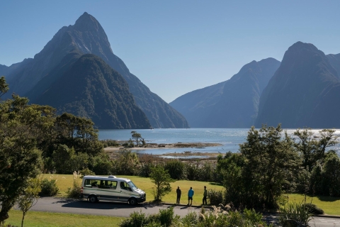 Ab Te Anau: Reisebus zum Milford Sound, Boot und WanderungAb Te Anau: Milford Sound per Reisebus, Boot und Wanderung