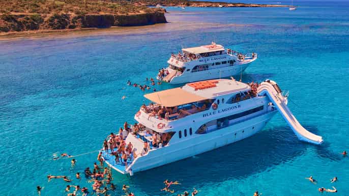 Polis: Paphos e cruzeiro de barco na Lagoa Azul com escorrega aquático