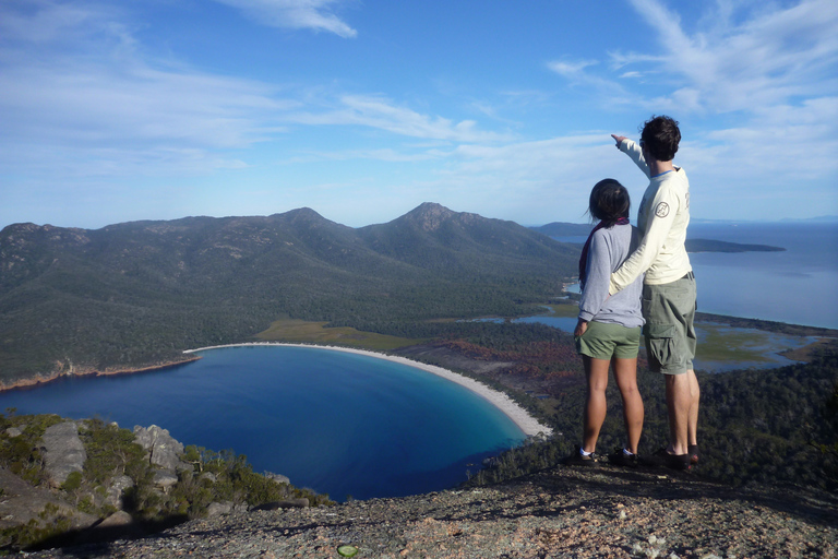 Hobart : Wineglass Bay & Freycinet Active Day TourDe Hobart: excursion active d'une journée à Wineglass Bay