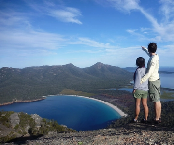Hobart: Wineglass Bay & Freycinet Active Day Tour