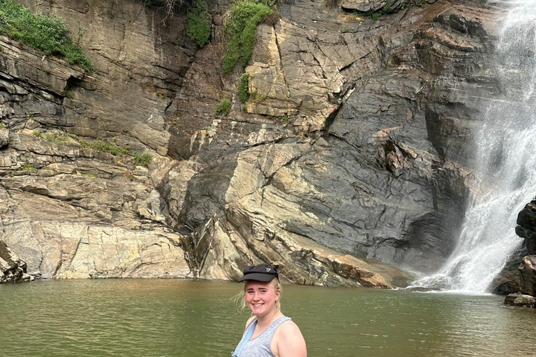 CMB/Negombo: Sigiriya, Kandy & Ella Private Tour with Driver Private Van with Driver – Up to 50 km
