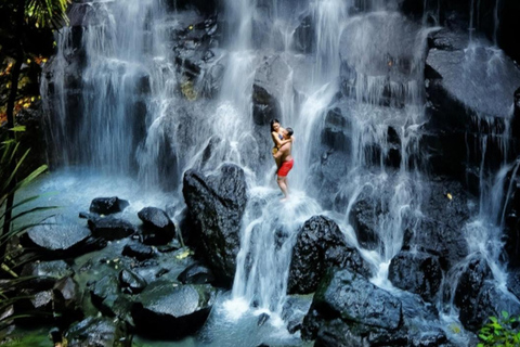 Bali: Excursión a Tegenungan, Kanto Lampo y la Cascada de Tibumana